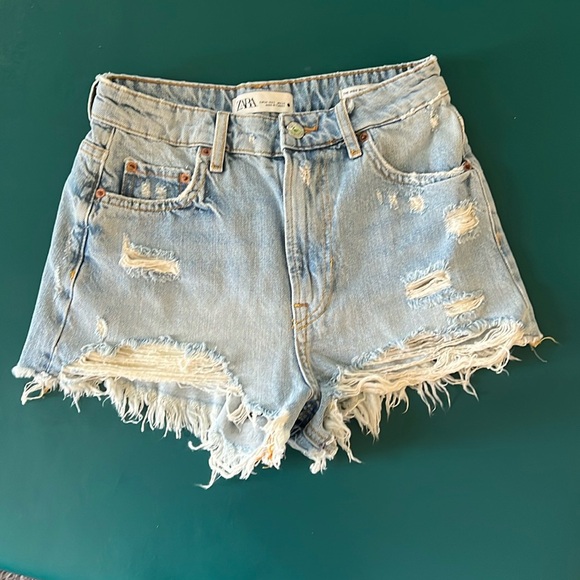 Zara jean shorts - Picture 1 of 5